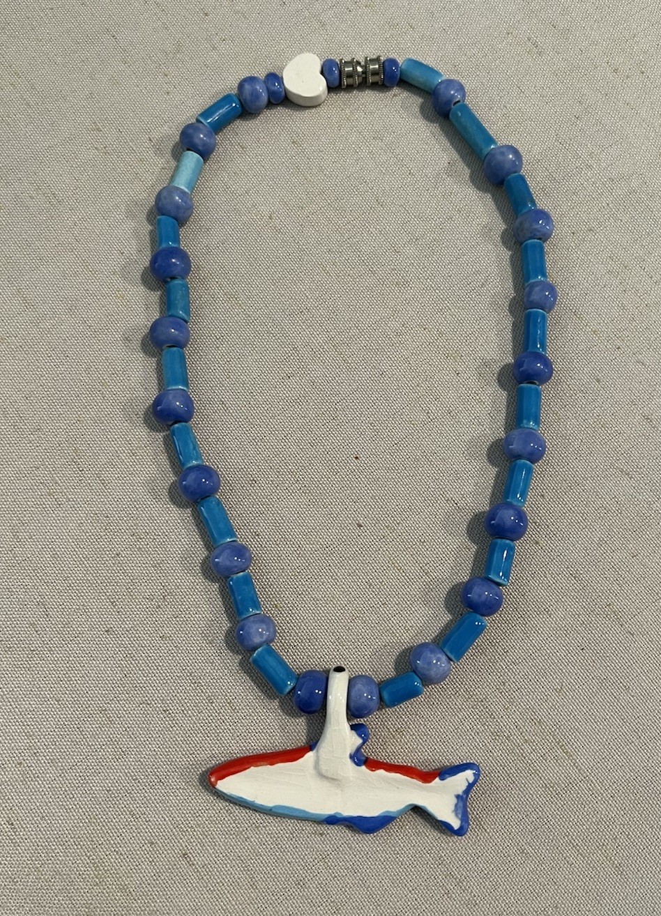 Striking Parrot Pearls Ceramic Beaded Necklace With A Colorful Fish Pendant