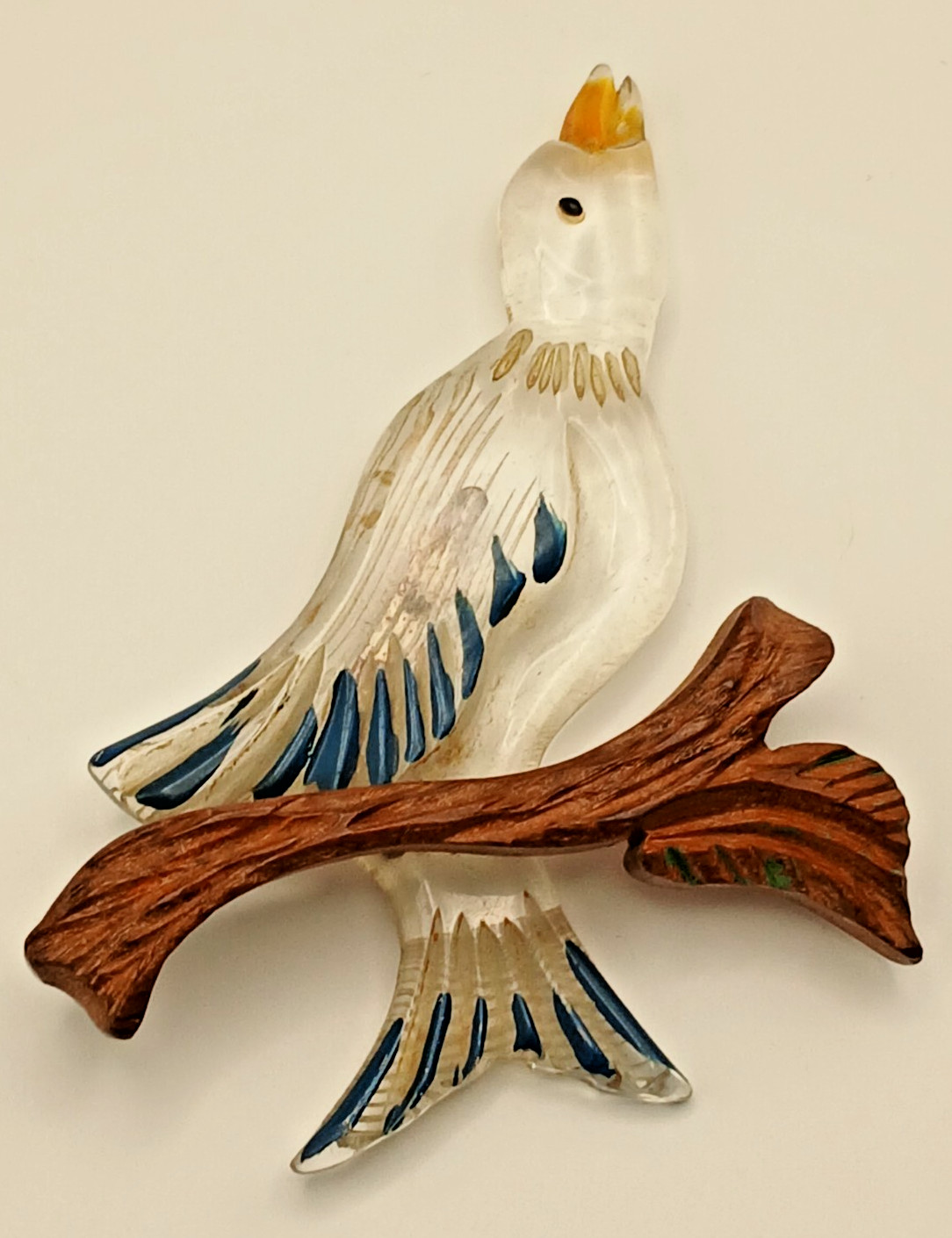 RARE VTG 1940’S CARVED LUCITE SINGING BIRD ON WOOD BRANCH PAINTED BROOCH
