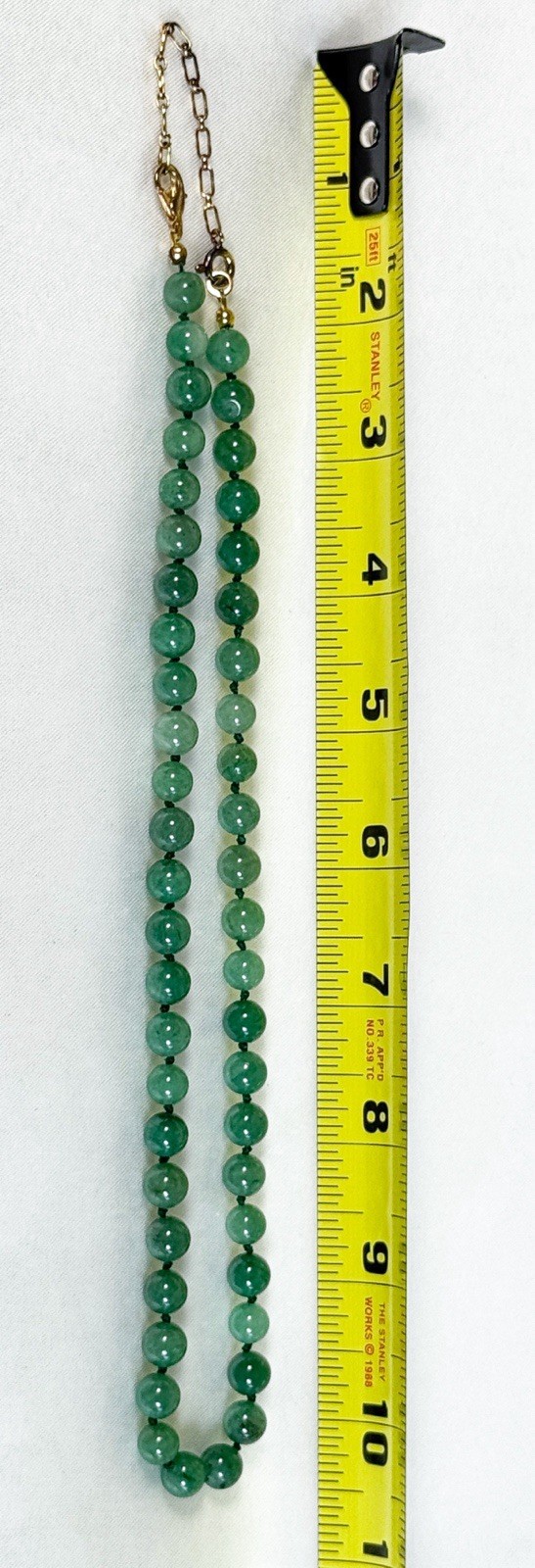 Vtg GREEN JADEITE JADE BEADED NECKLACE 6.8mm width 20” long 36.34 grams MINT
