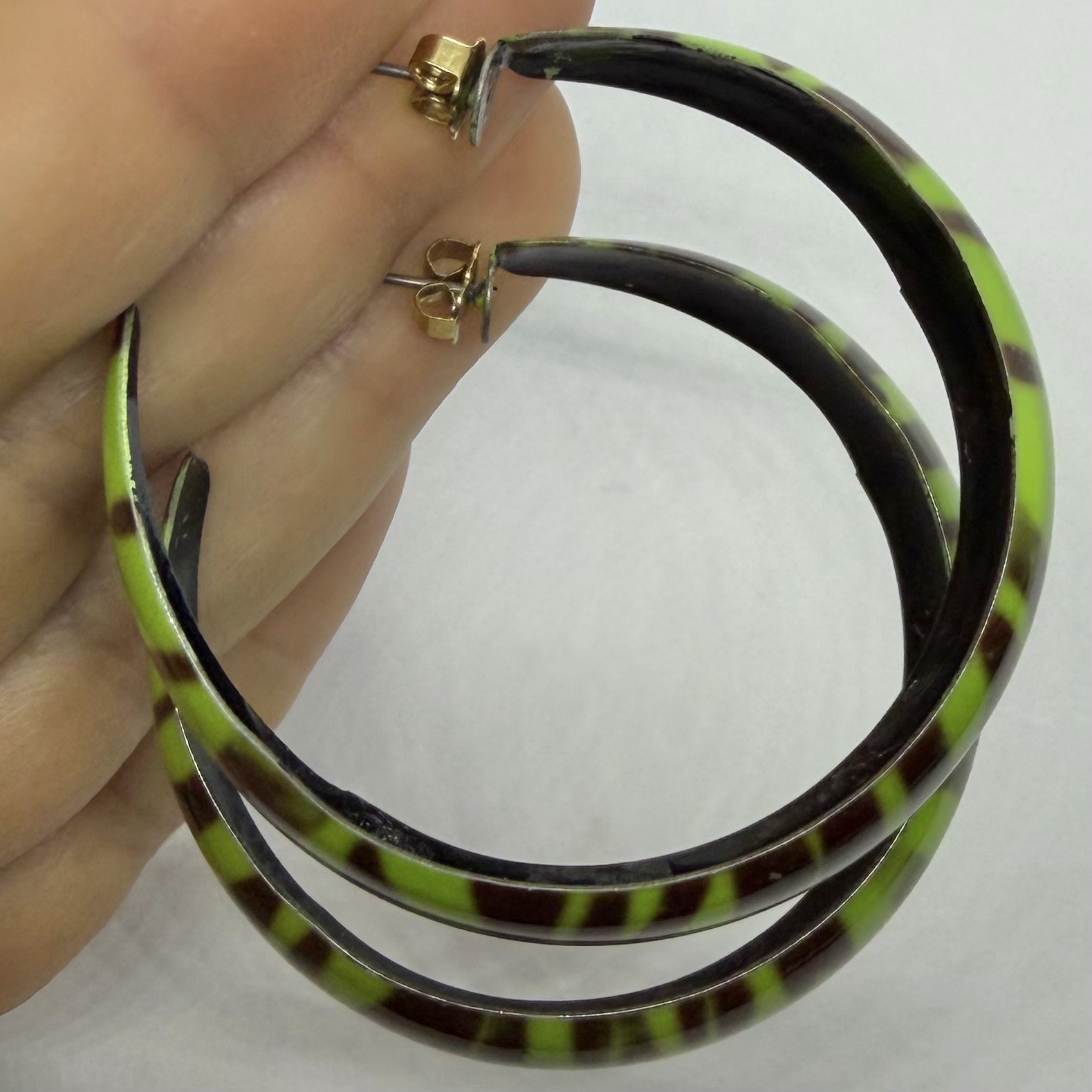 Vtg Big 80s Lime Green Earrings Black Enamel Stripe Hoop Statement Drop Post