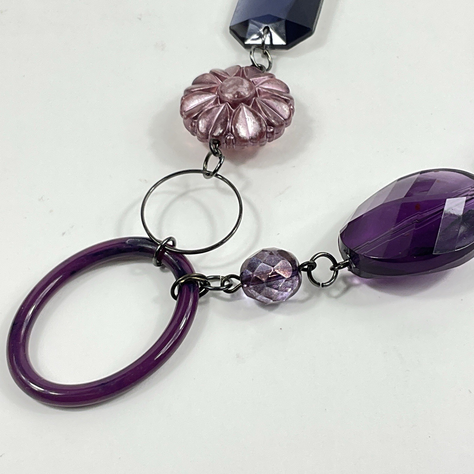 Vintage Asymmetrical Purple Acrylic Crystal Gunmetal Chain Link 24″ Necklace