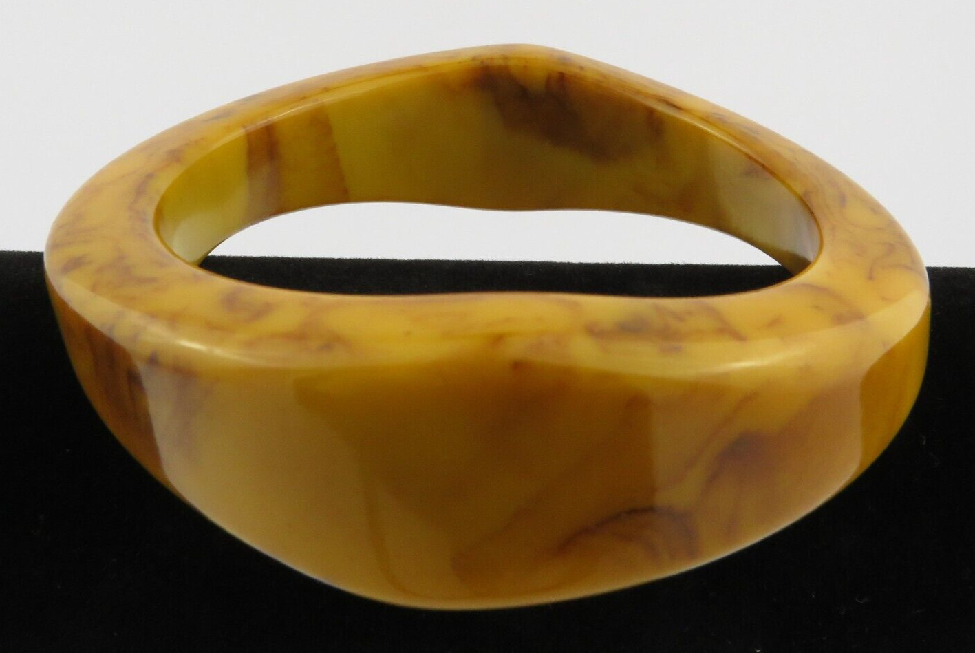 Vtg.Bakelite Chunky Wavy Bangle Bracelet Butterscotch/Choco Swirl retro Jewelry
