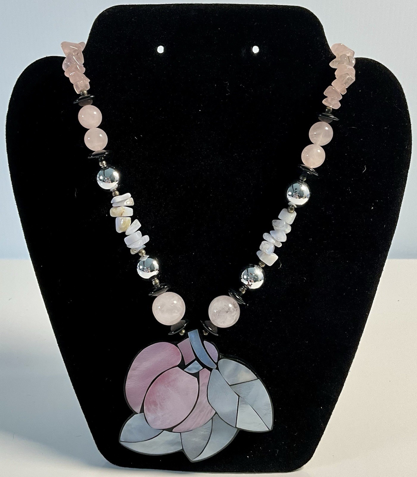 Vintage 1980’s Stunning Abalone Lucite Rose Quartz Bead Fashion Necklace EUC