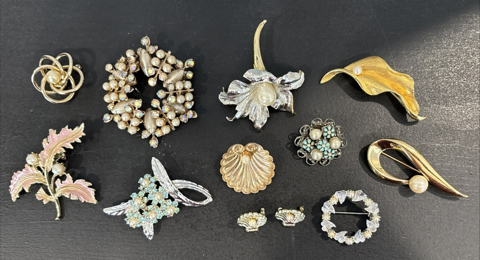 Lot 12 Fashion Jewelry Pins Vintage Now Faux Pearls Shell Leaf Leaves Flowers