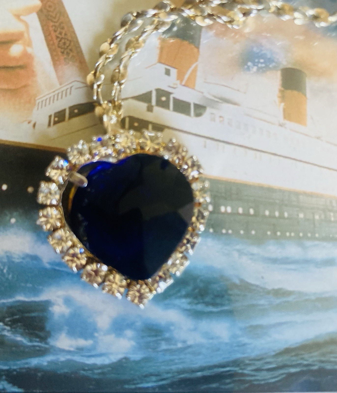 VTG Titanic Heart of the Ocean Blue Necklace_New Sealed Pack of FILM Postcards