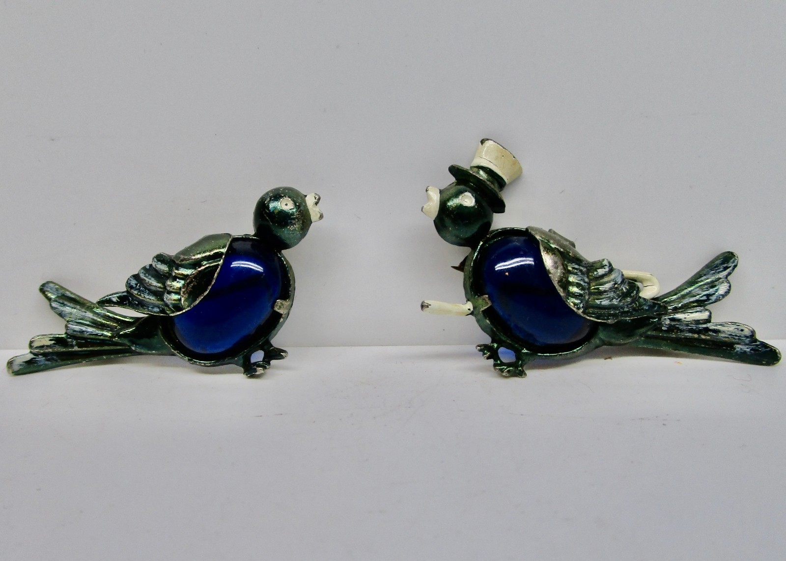 Vintage Coro style brooch pin set Mr. and Mrs. bird jelly belly C clasp unmarked