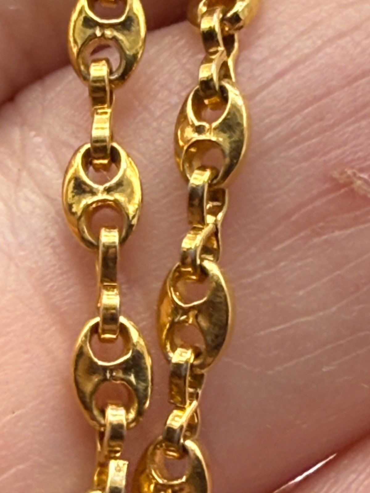 Vintage Monet Bracelet Size 7 Gold Tone Mariner Link Chain w/ Sister Clasp