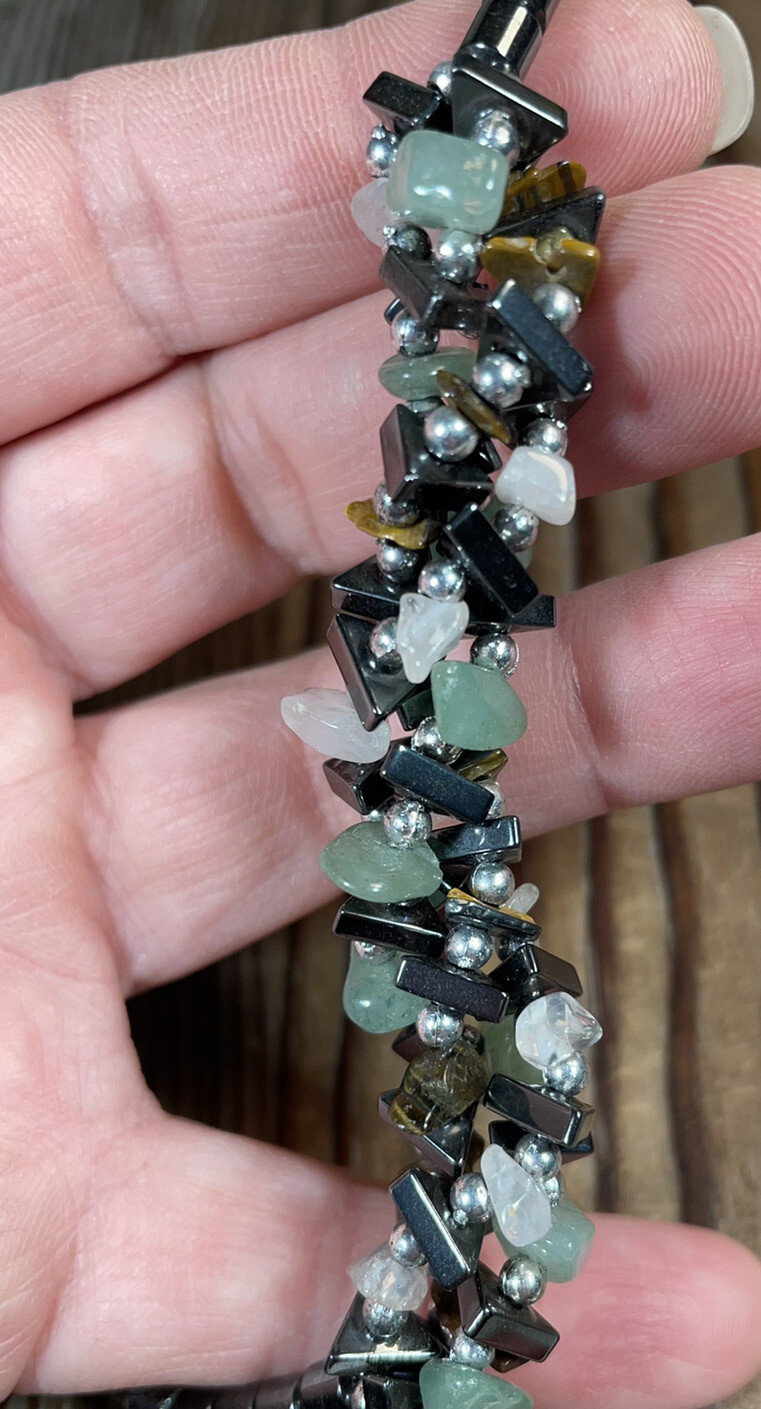 Hematite & gemstone cluster beaded necklace multicolor 17.5 in silver tone