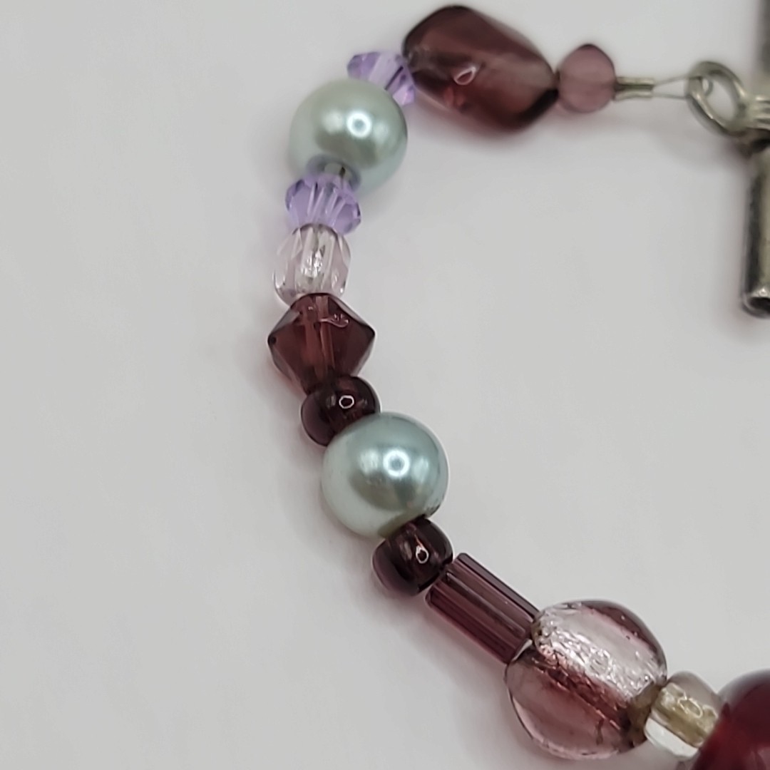 Vtg Floral Red Glass Pink Purple Beaded 6.25″ Bracelet Toggle Clasp