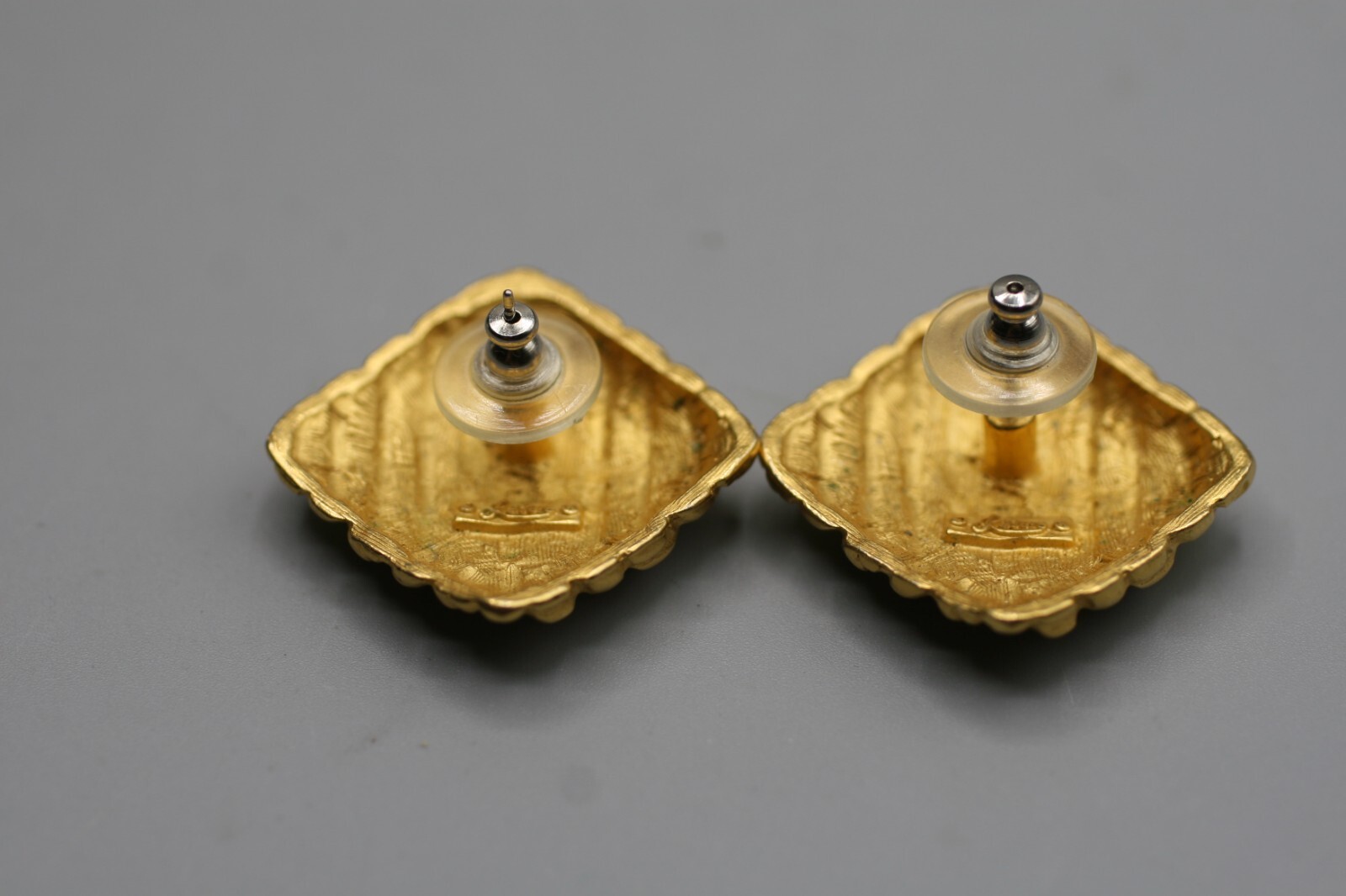 Vintage Revere Earrings Stud Carved Rope Pattern Gold Tone S1
