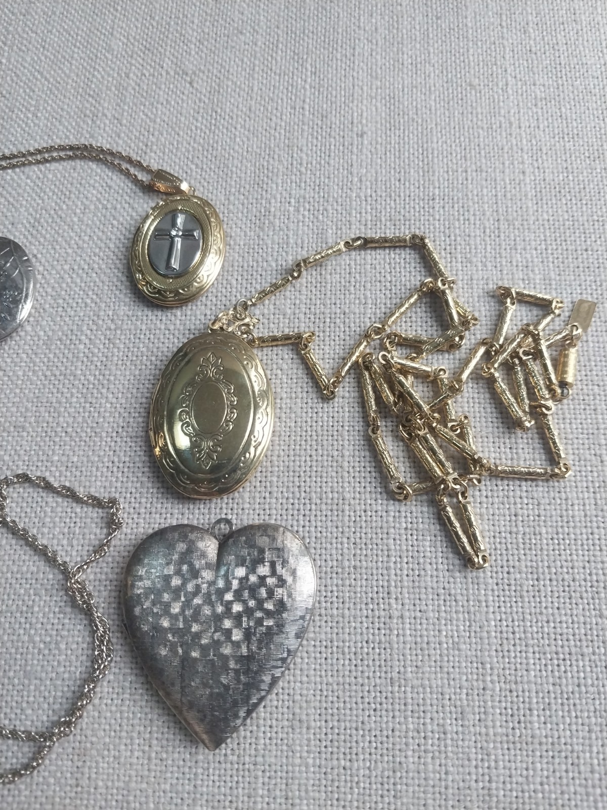 Lot Of 5 Vintage Lockets With 1 Signed Lovely And Collectible Lot