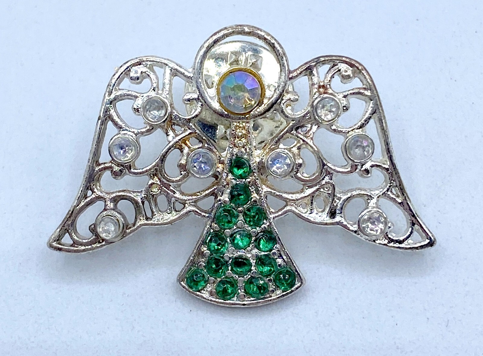 E1-1660 VINTAGE BROOCH PIN 1.5″ RHINESTONE BIRTHSTONE ANGEL MAY EMERALD
