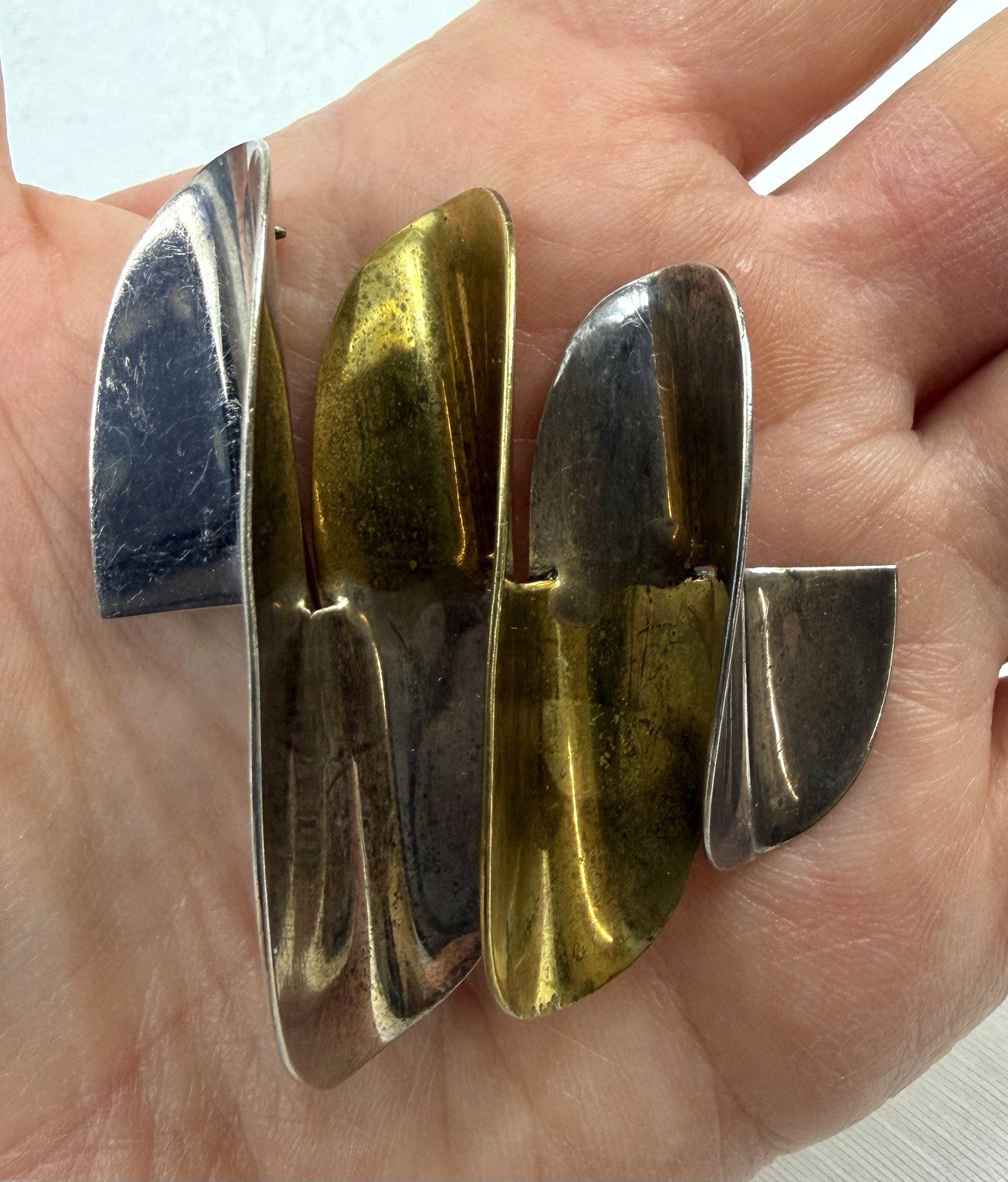 Vtg Laton 2″ Brooch Mexico 925 Sterling Silver/Brass Modernist Wavy Abstract MMC