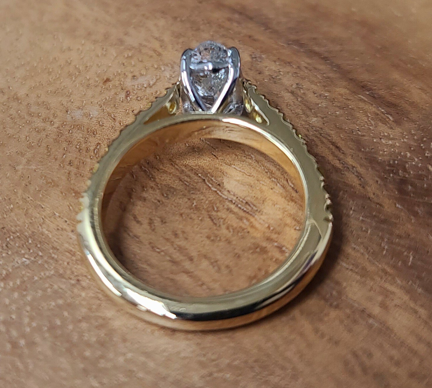 18k yellow gold 1.05ct. natural marquise Diamond Engagement ring