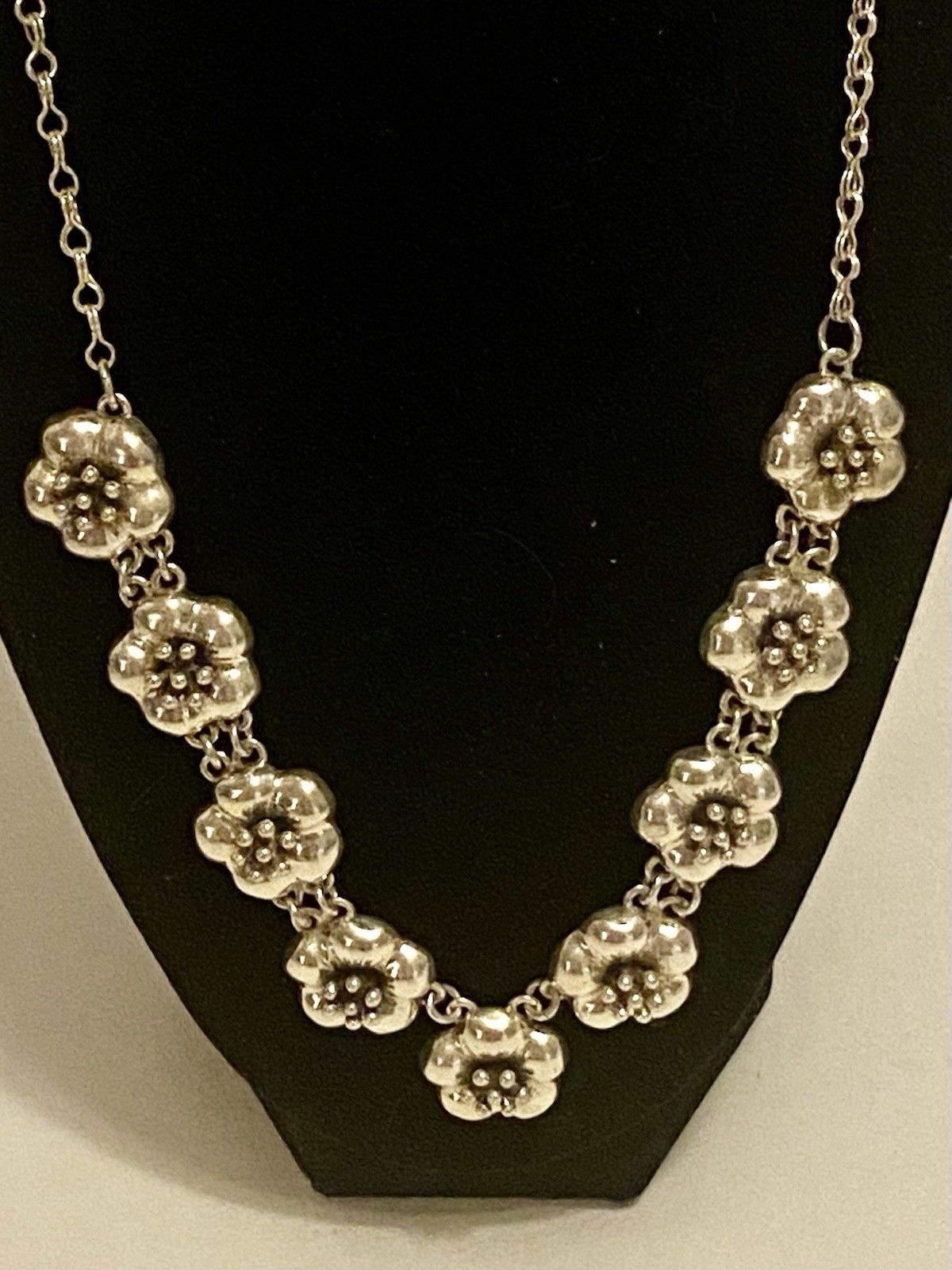 MEX925 TC-137 Sterling Silver Flower Necklace 65g Approximately 20” L