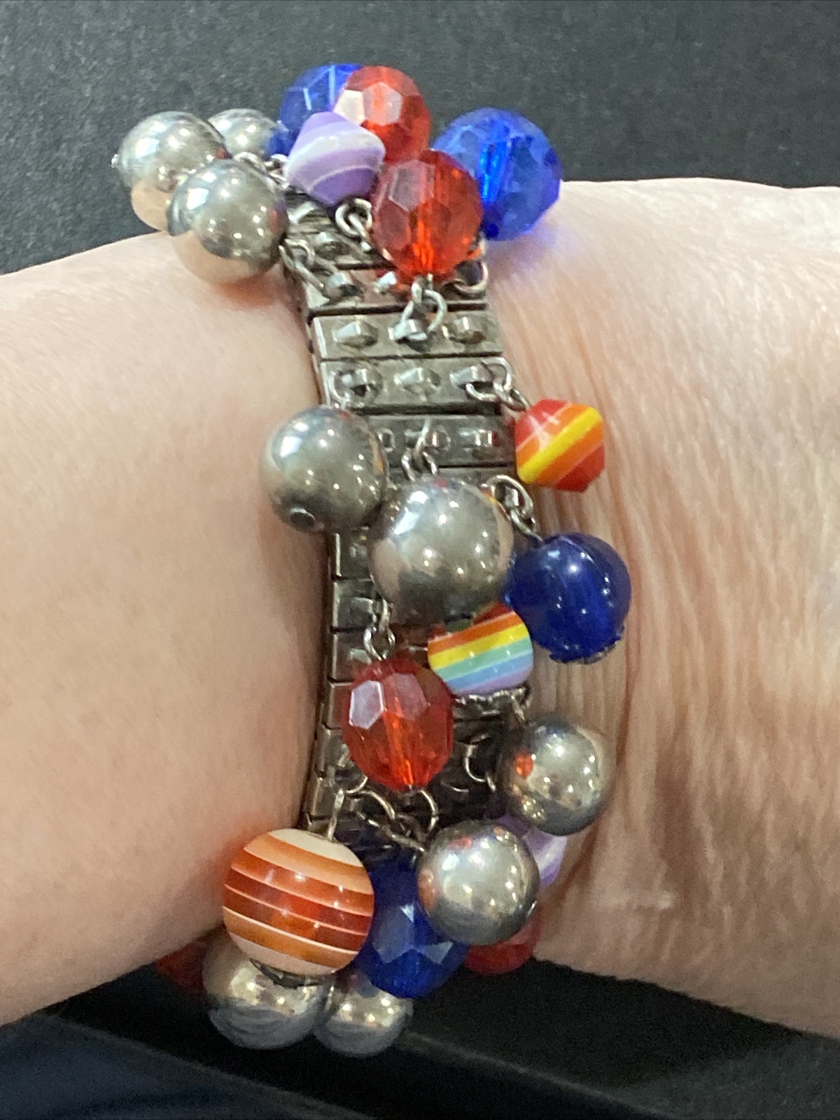 vintage stretch braceket beaded estate jewelry