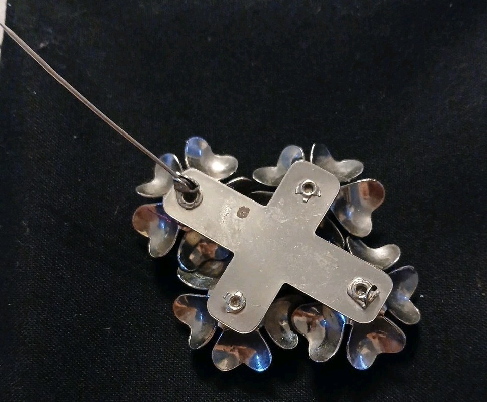 Hearts & Flowers Brooch w/ Aqua Blue Rose Centers 3 ” x 2″ Silvertone Vintage