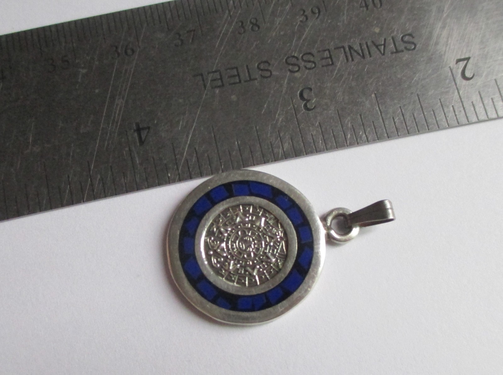 VINTAGE STERLING SILVER ENAMEL INLAY MEXICO AZTEC MAYAN CALENDAR PENDANT CHARM