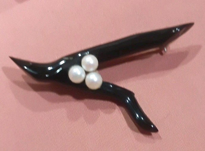 Vintage Hawaiian Black Coral Branch Pearl Pin Brooch, Patmounts,Hawaii 70s