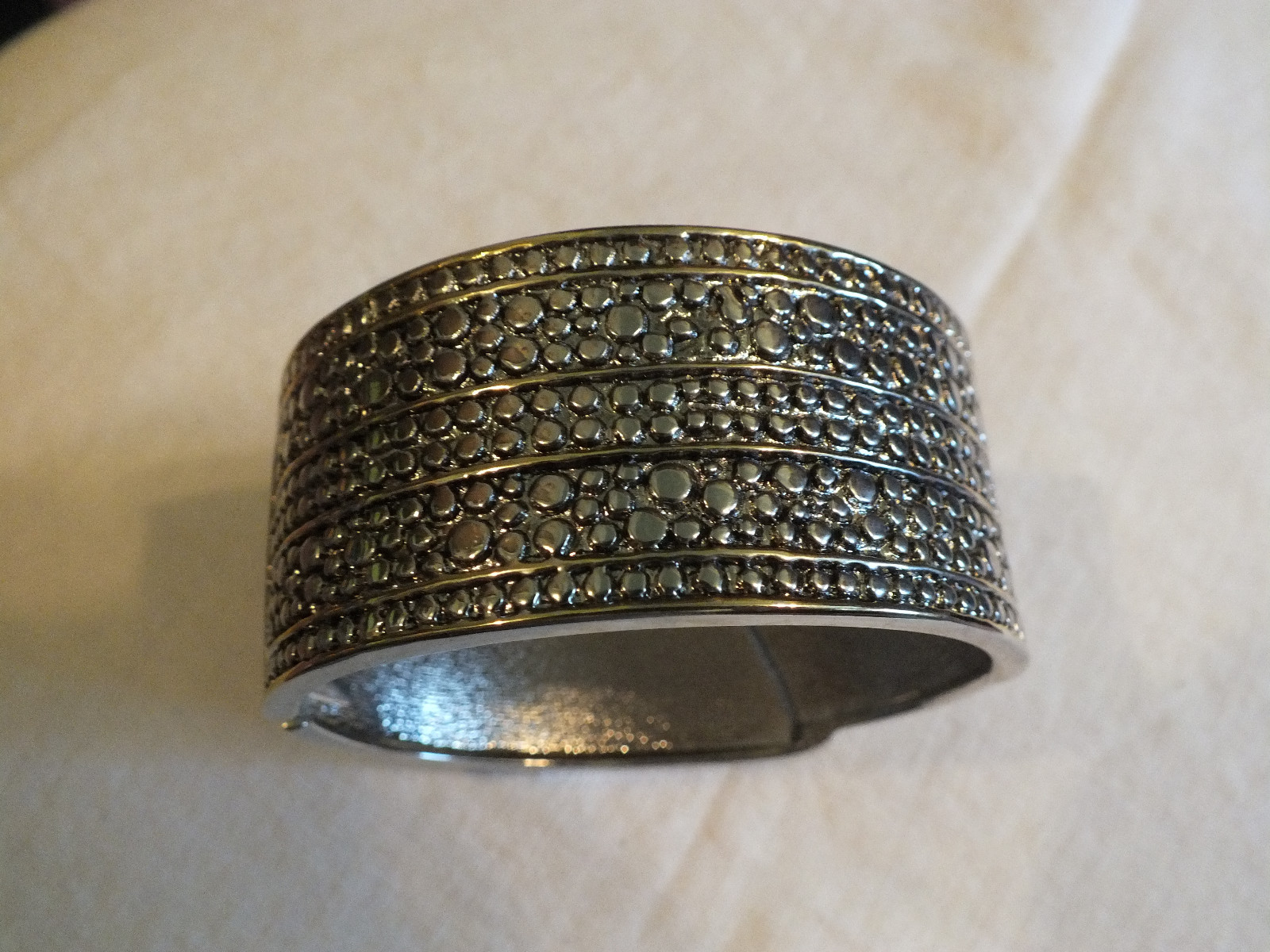 Beautiful Clamp Bracelet Silver & Gold Tone Textured 1 3/8 Inch Wide UNIQUE