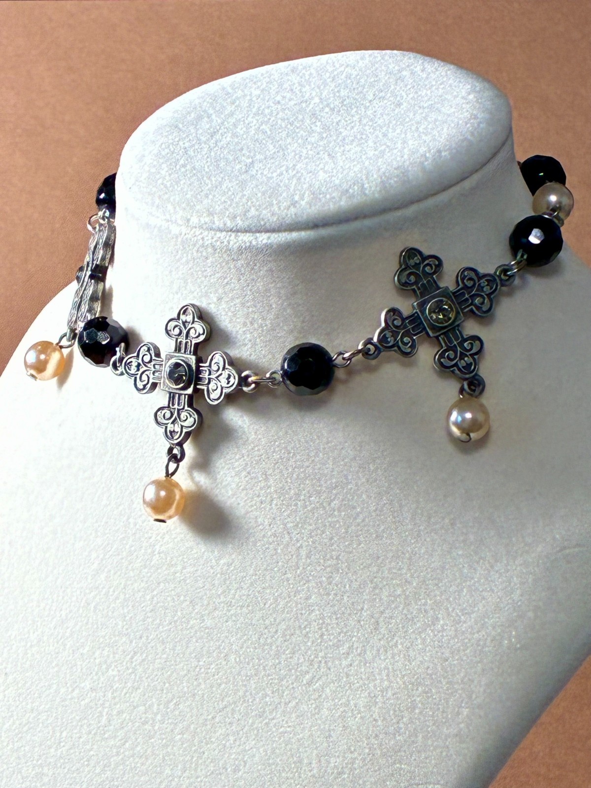 Ben Amun Choker – 3 Crosses Gothic Punk Art Deco-Silver-Tone-Faux Pearls -Beads