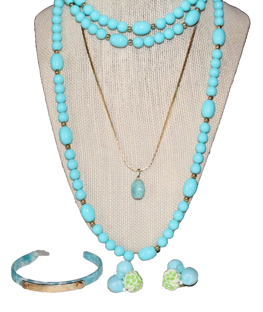 VTG LOT OF 3 TURQUOISE COLOR NECKLACES AND CLIP EARRINGS + 1 CUFF BANGLE