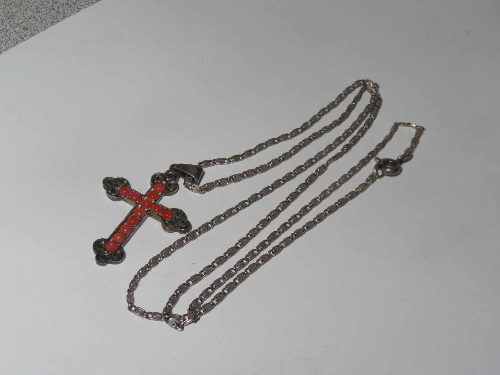 900 Silver Coral & Marcasite Cross Pendant & Sterling Silver Chain (4V)