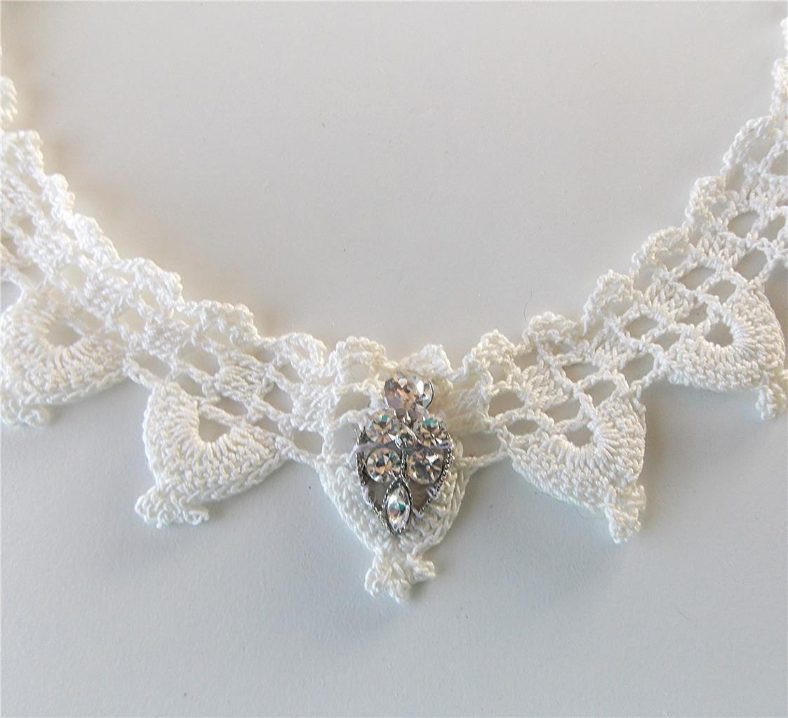 HAND-MADE ANTIQUE CROCHETED OFF WHITE LACE 13″-16″ ADJUSTABLE CHOKER NECKLACE