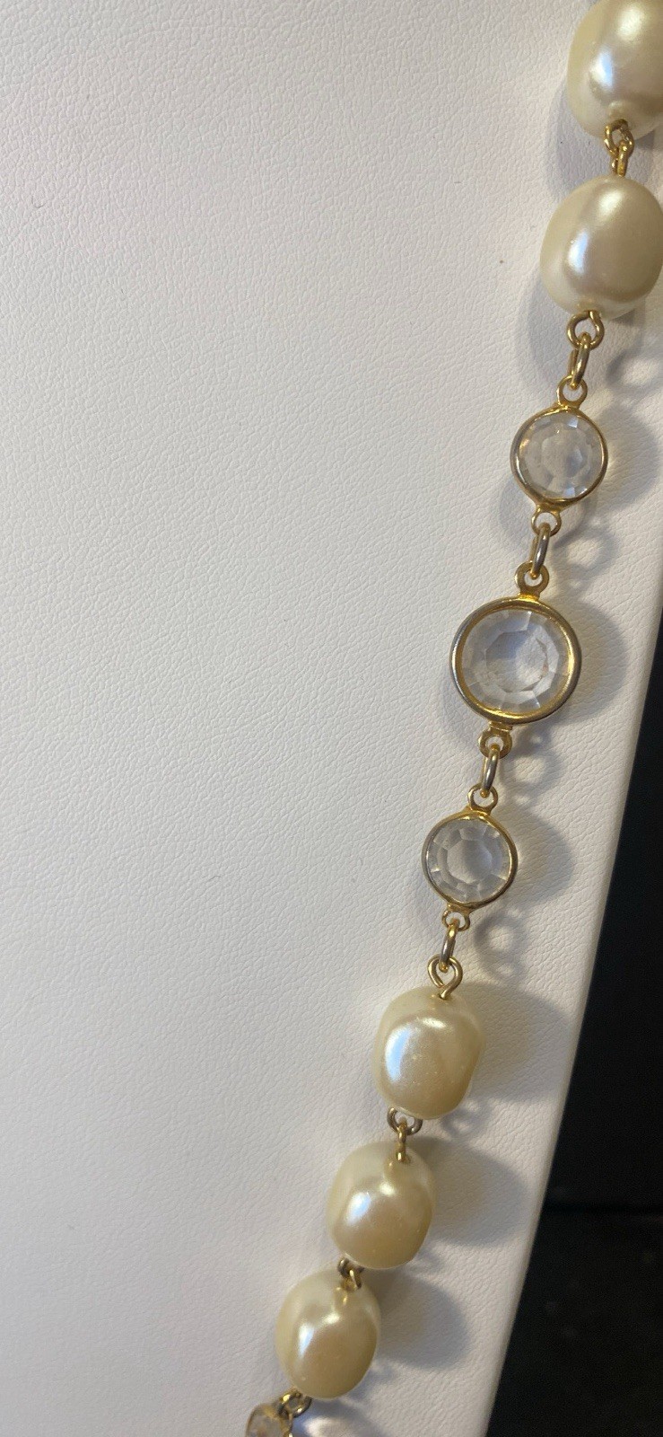 Vintage Gold Tone 34″ Station Necklace With Crystal Bezels And Pearls.