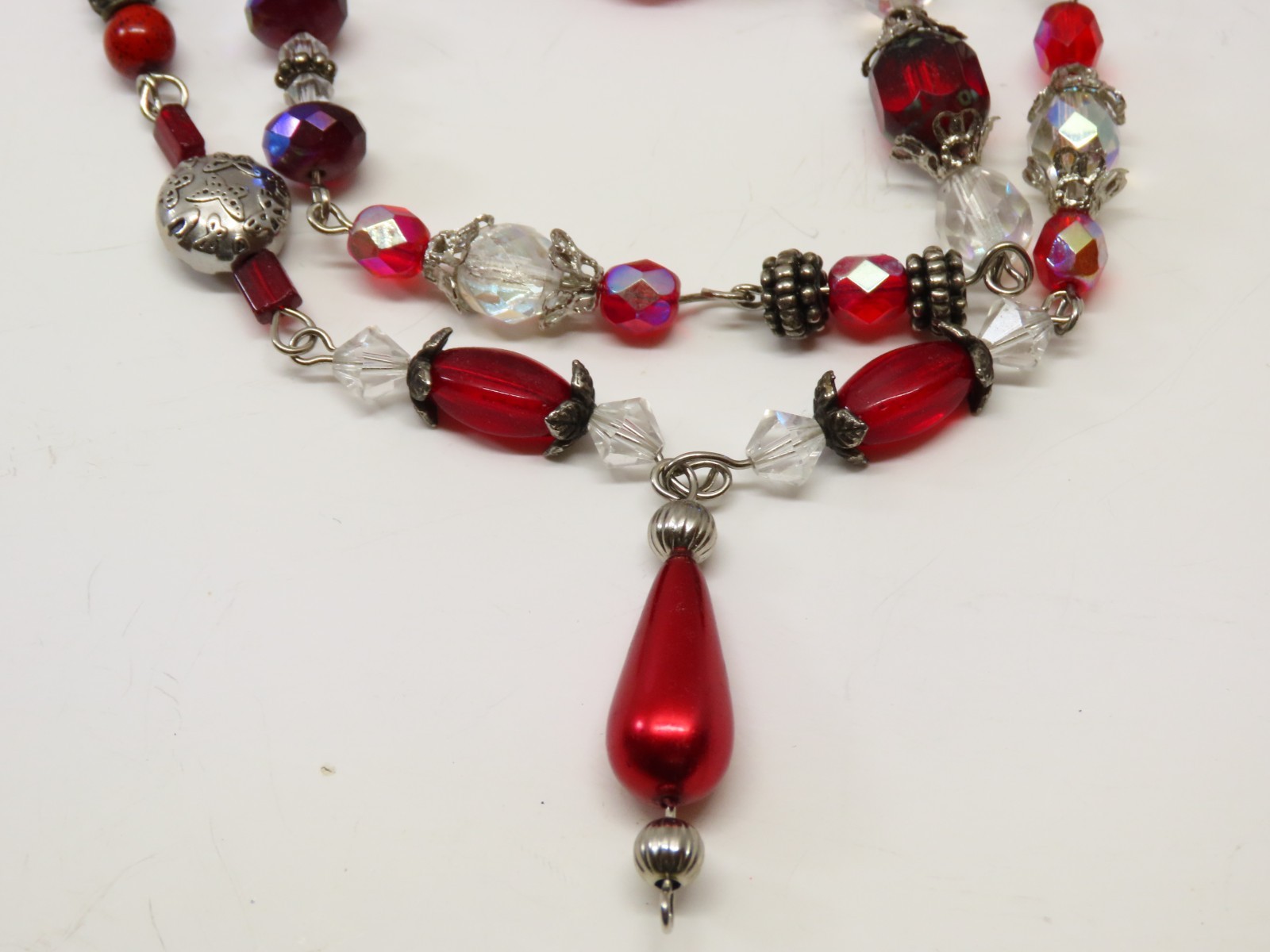 Vintage Necklace Red Clear AB Beaded Crystal Glass Faceted D5381