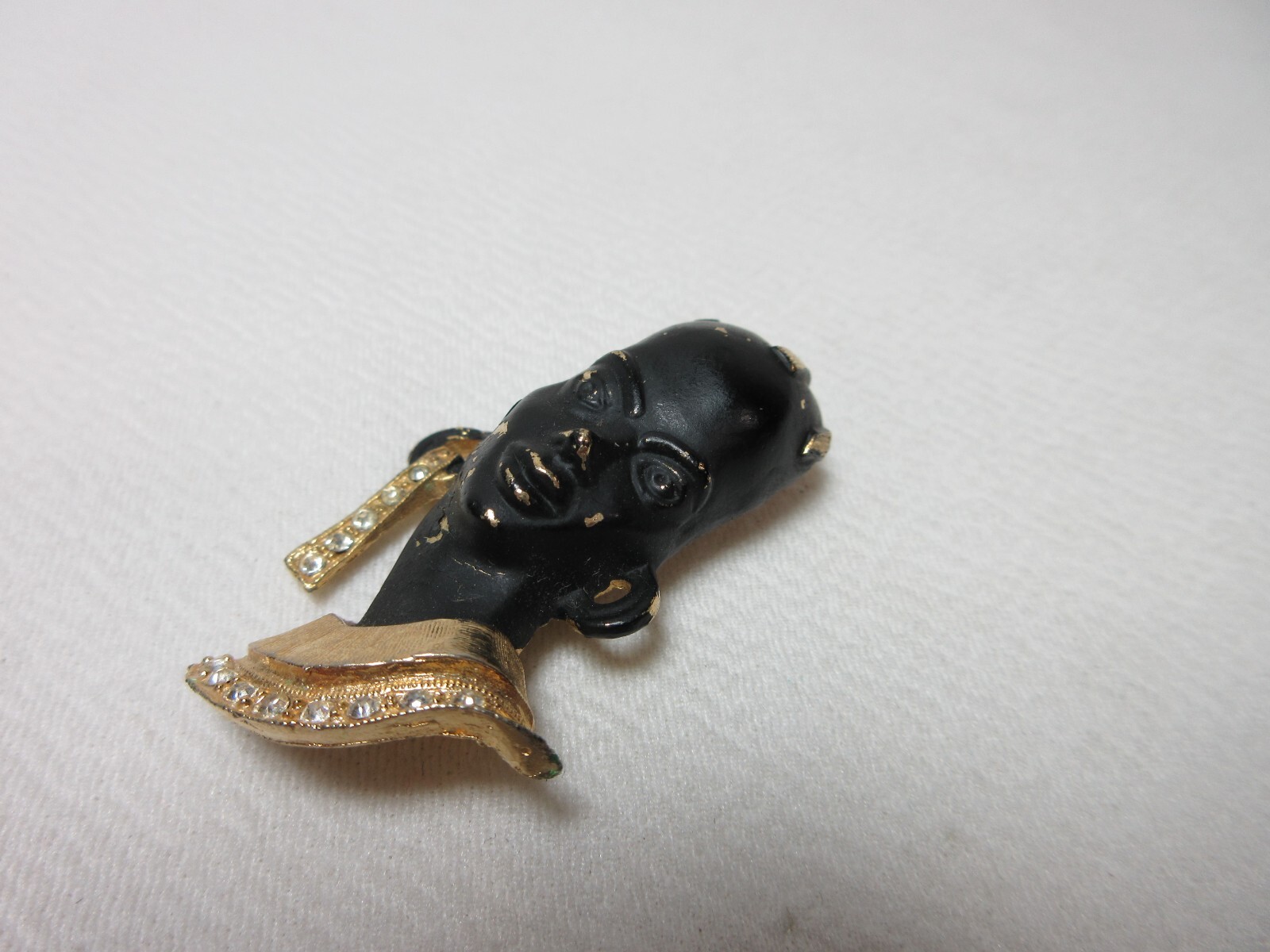 VINTAGE LADY BROOCH PIN GOLD TONE WITH ENAMEL & RHINESTONES RARE #53