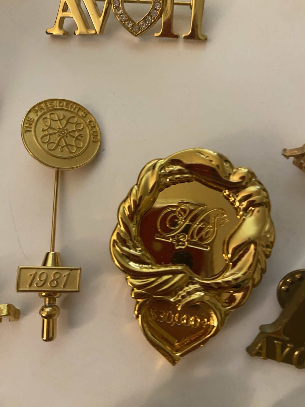 Lot Of 26 Vintage Avon & Avon Representative Awards Brooches Pins Pendant