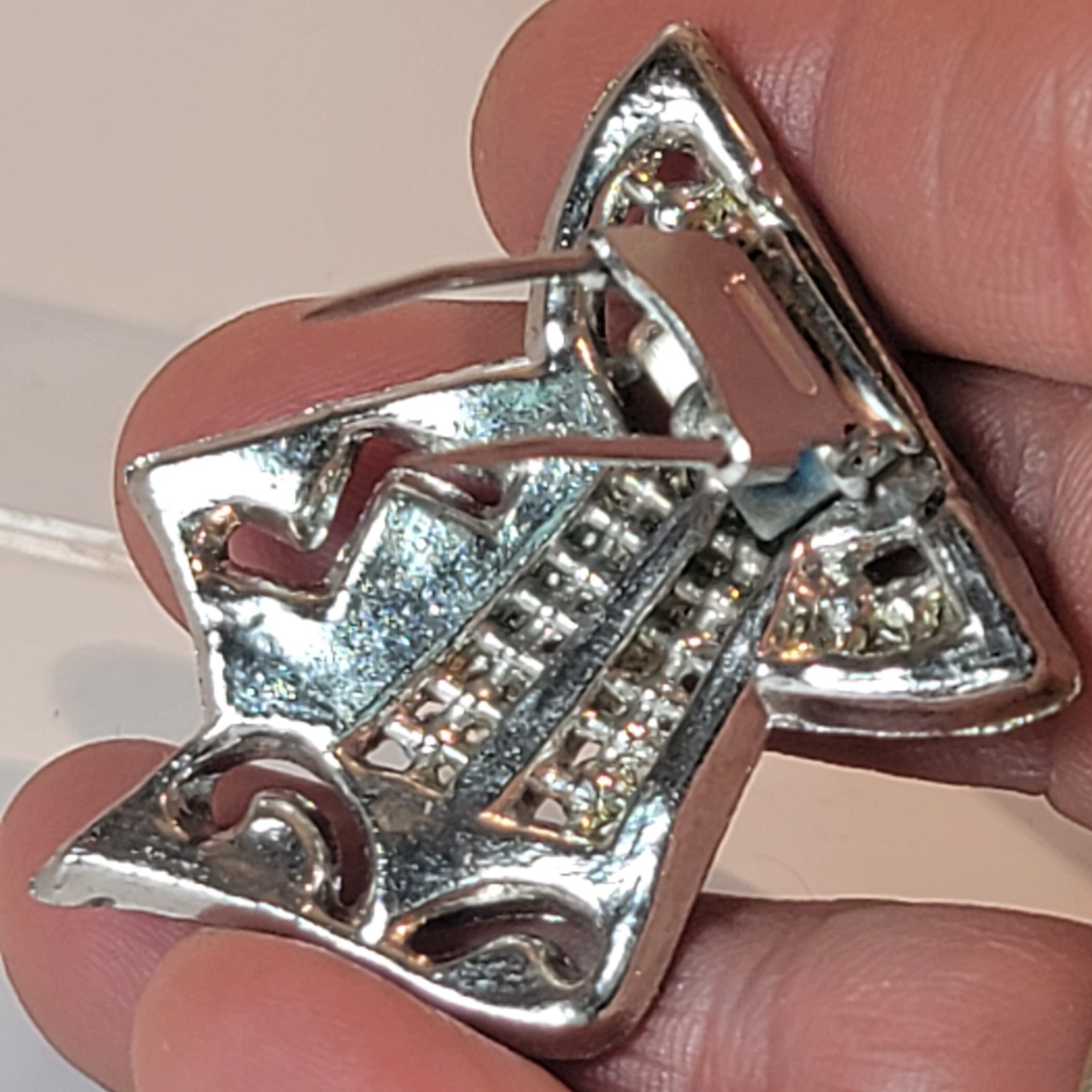 Vintage Art Deco Brooch Dual Pin Rear White Metal Rhondium? 1920-1930s AC1
