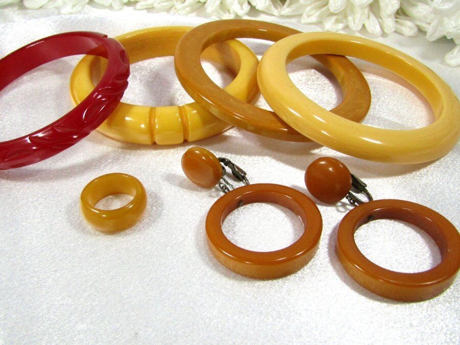 Vintage Bakelite Lot of 6 Pcs 4 Bangle Bracelet Some Carved Hoop Earrings Ring