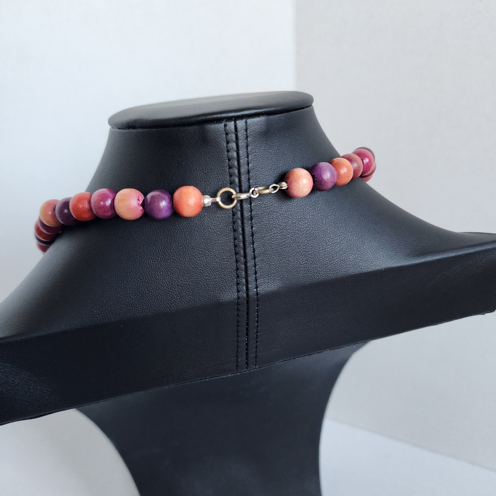 Vintage Multi-color Wooden Necklace Pinks Purples Woodgrain 24 Inch Spring Clasp