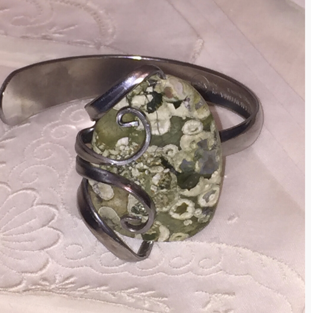 Natural Banded Agate Bangle Bracelet Hand-Carved For Baby Child Small Adult