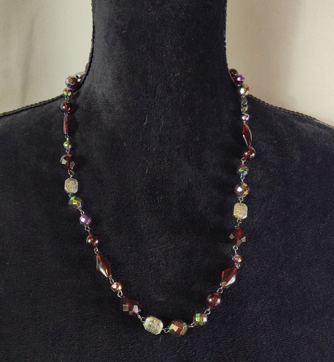 Vtg Beaded Necklace Silver Tone Clasp Red Iridescent Ornate Silver Tone Beads