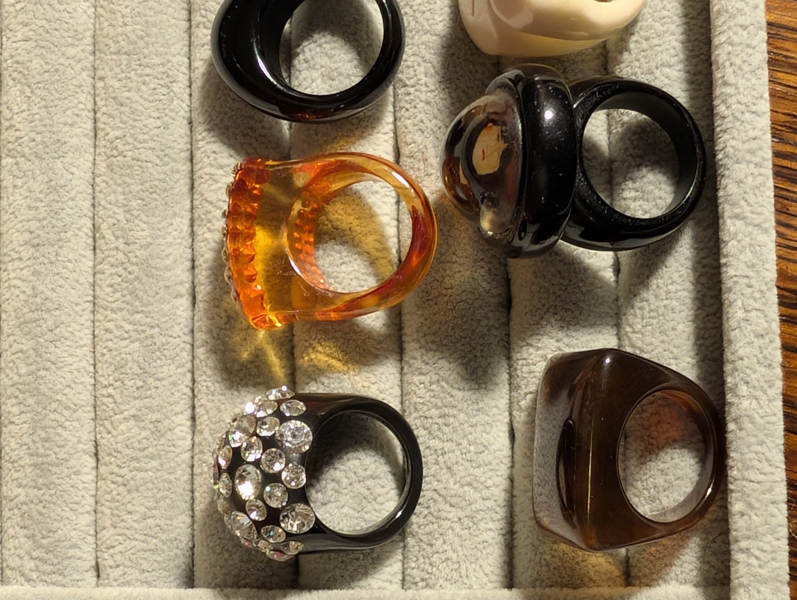 11 Vintage Handmade Bakelite Lucite Stone Wood Black Coral Rings! Various Sizes!