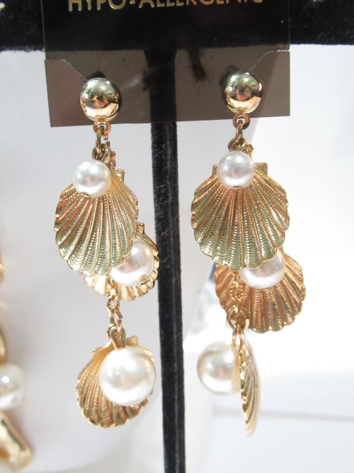 Vintage Necklace and Pierced Earrings Set Dangle Shells Seashells Charms