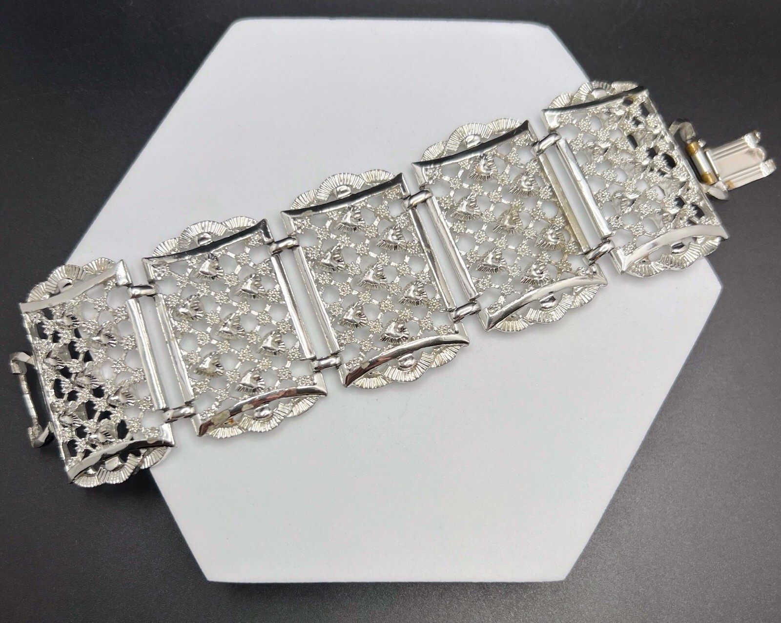Vintage Rhodium Plated Hearts & Flowers Filigree Wide Link Bracelet 7.25”