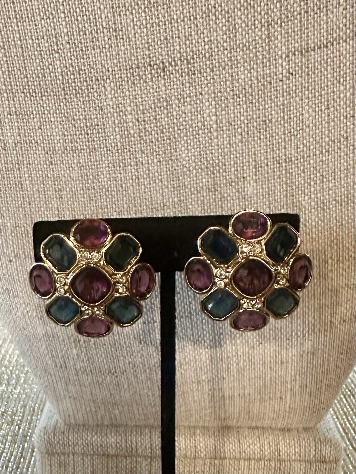 Swarovski Large Ruby Red And Sapphire Blue Crystal Clip On Earrings Gold Tone