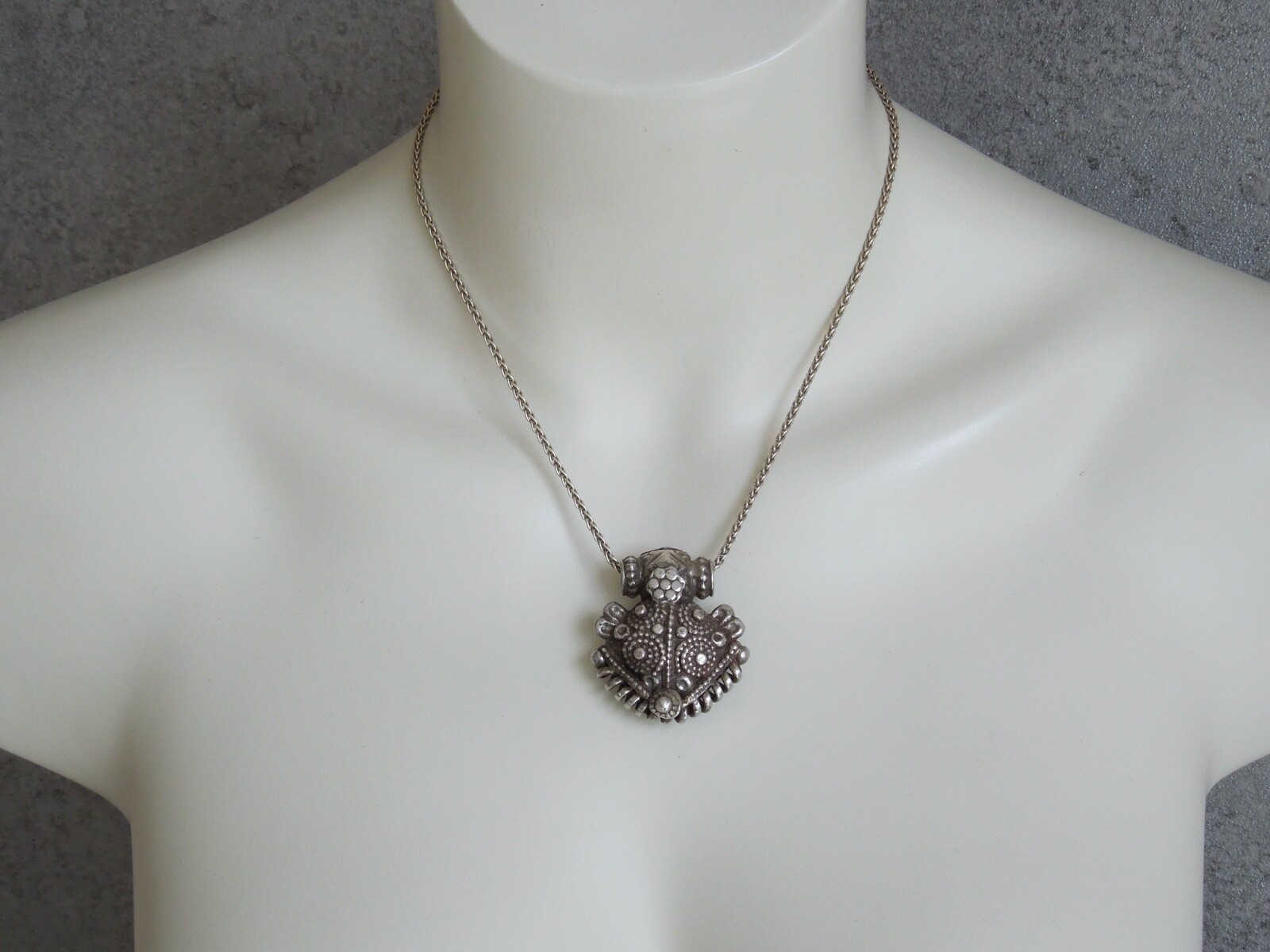 925 Silver Necklace + Silver Pendant Tested Celtic Style 36.8 G/45 Cm