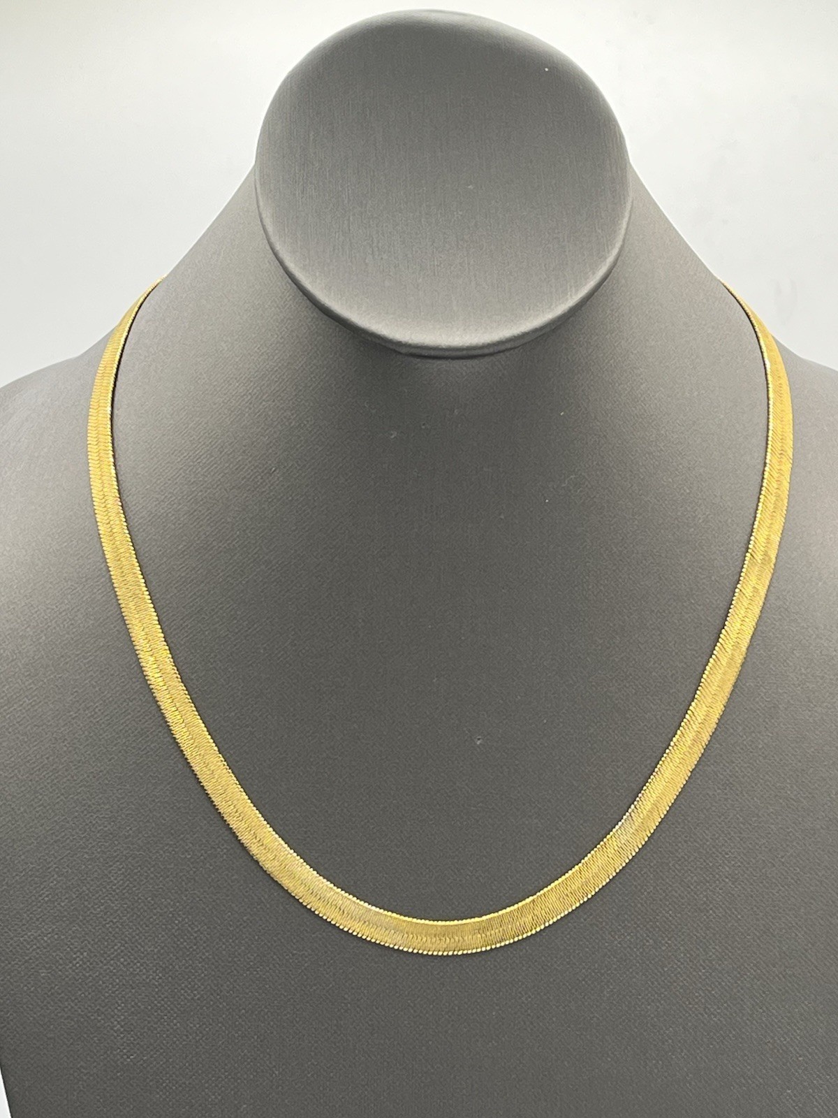 Vintage Napier Gold Tone 1/4” Flat Herringbone Chain Necklace 20” READ