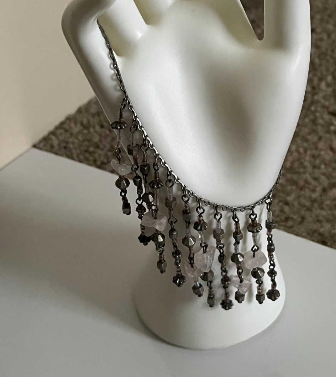 🌙NICKEL‑TONE CASCADING BIB NECKLACE • QUARTZ‑STYLE STONE CHIPS • ADJUST 16.5″