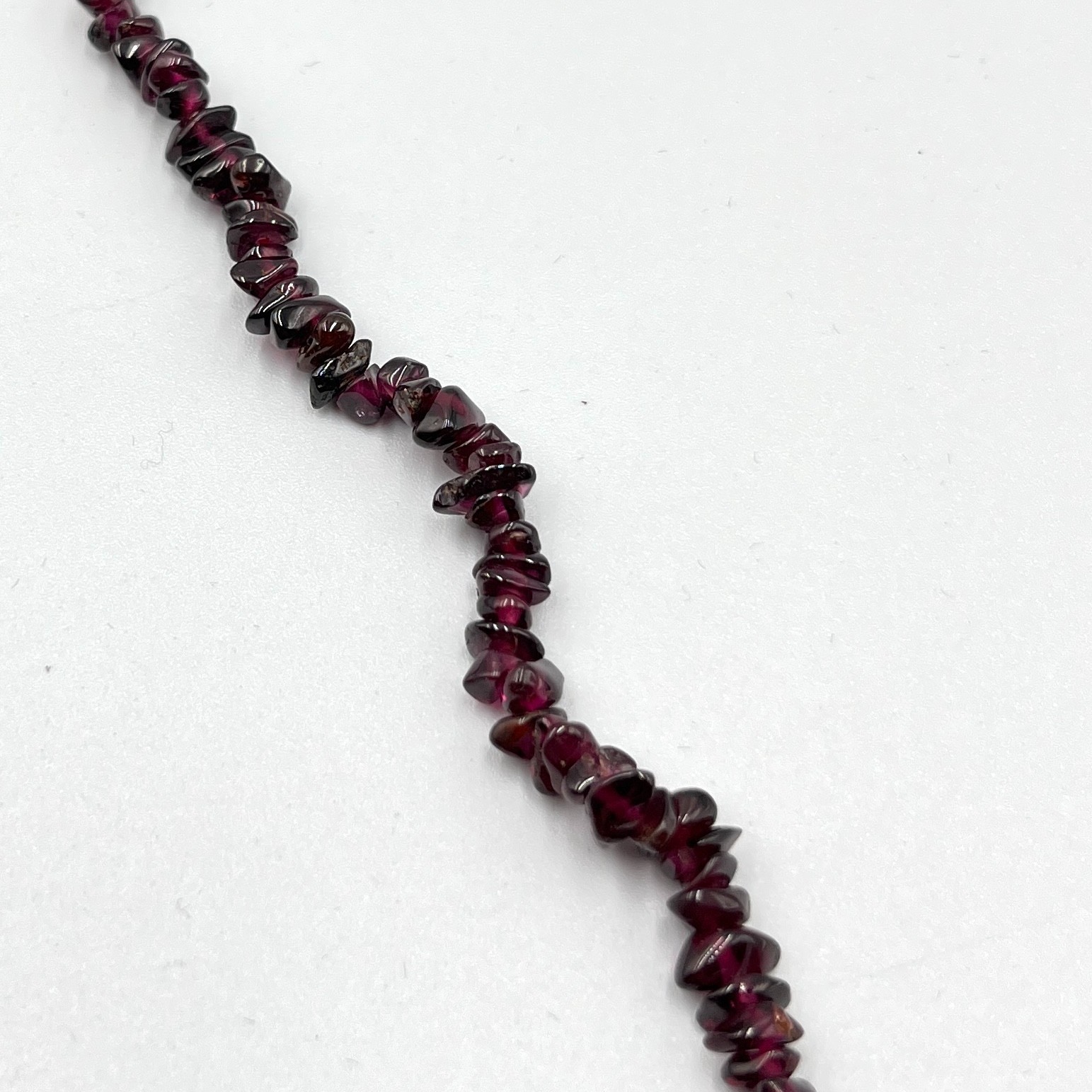 Vintage Natural Garnet Chip Strand Necklace Deep Red Earthy Boho Core 34″