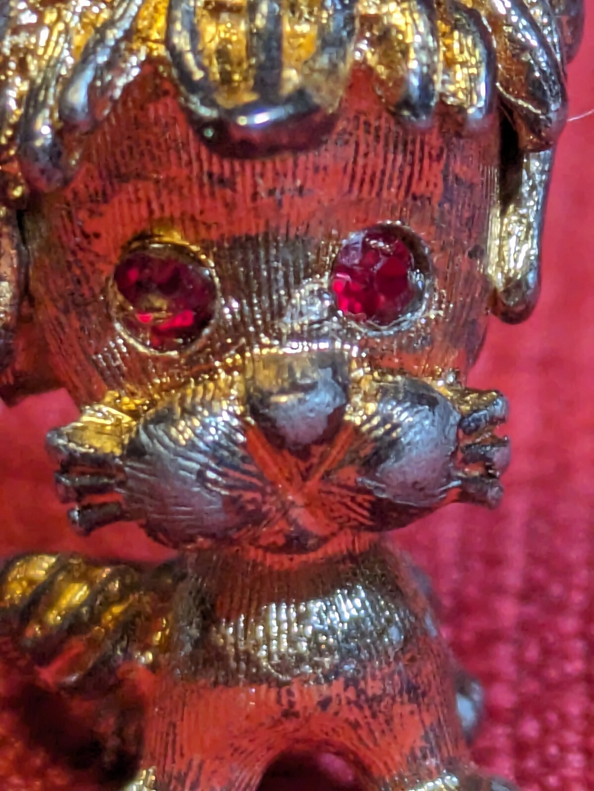 Vintage Gold Toned Lion Pendant Charm Red Rhinestones Eyes – No Chain Included