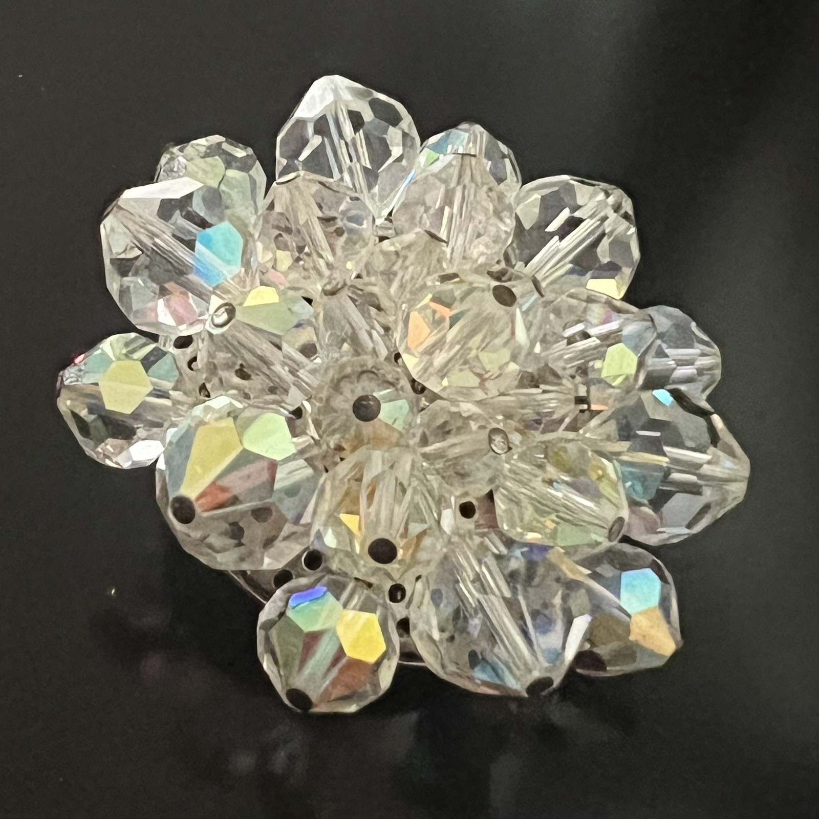 Vintage Clear Faceted Crystal Beaded Cluster Brooch Pin 1 3/4″ Retro