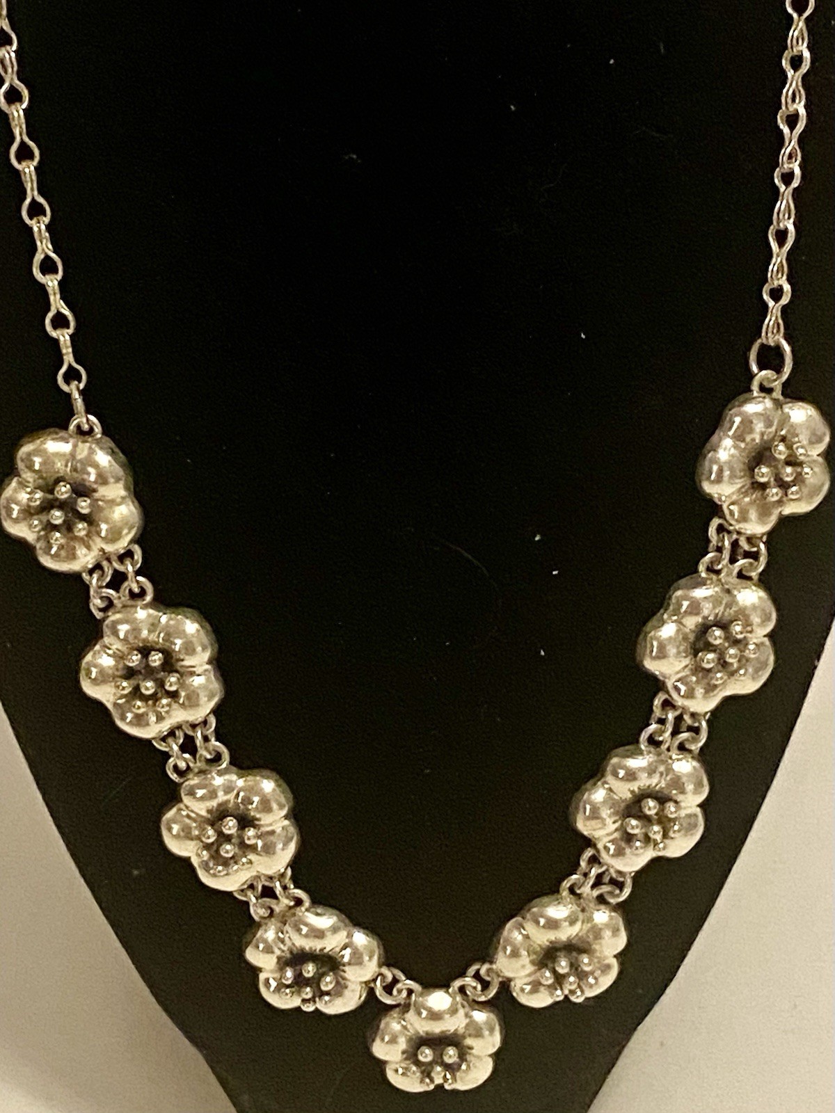 MEX925 TC-137 Sterling Silver Flower Necklace 65g Approximately 20” L