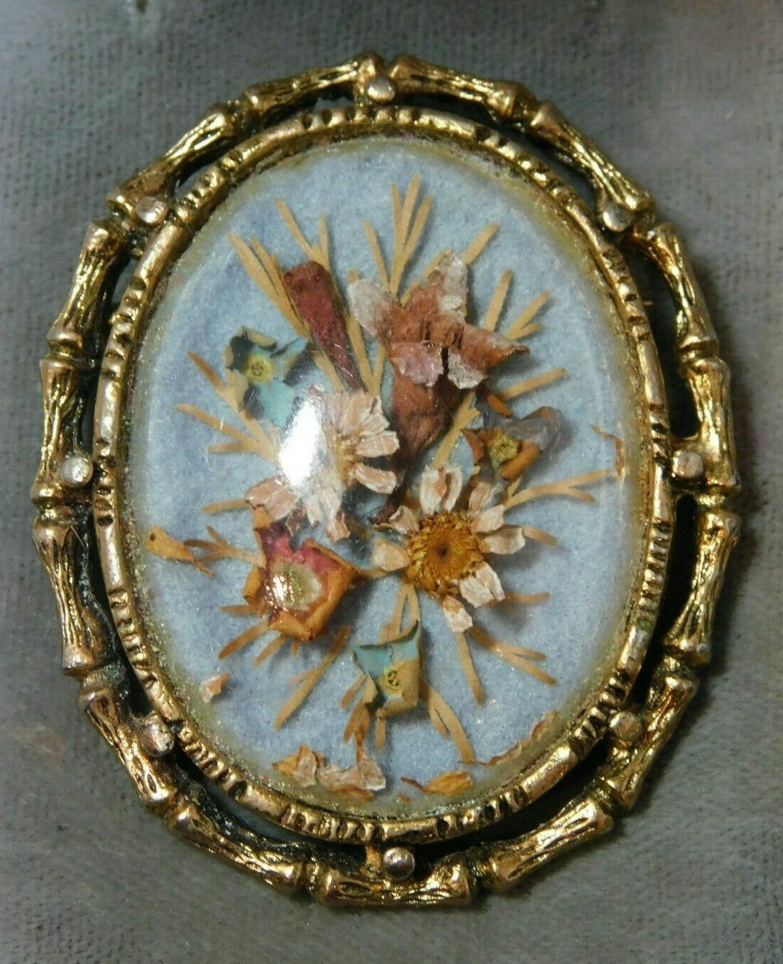 Vintage Dried Tiny Daisy Flowers Branch Plastic Blue Bamboo Gold Tone Brooch