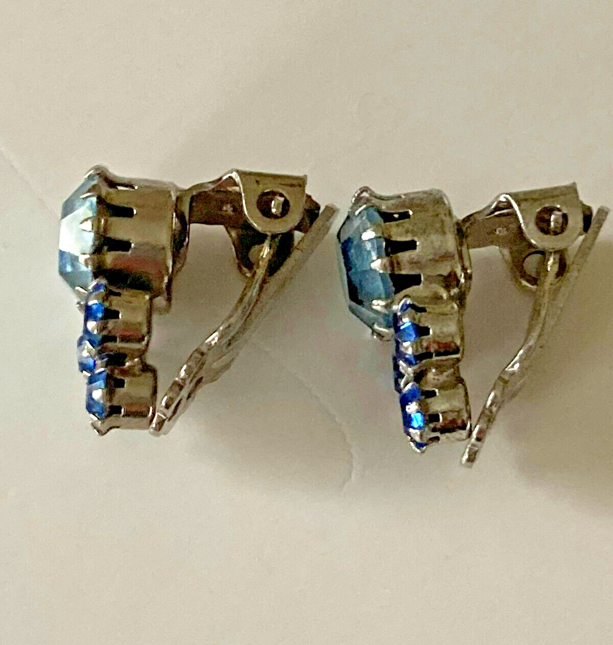 Earrings Vintage Blue Rhinestone Silver Tone Metal Clip Ons Wearable 3/4″ size